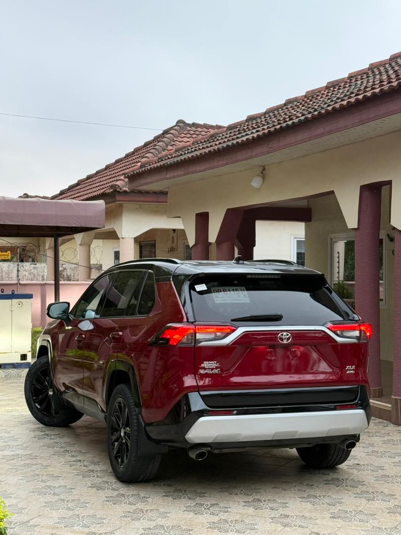 2021 RAV4 XLE