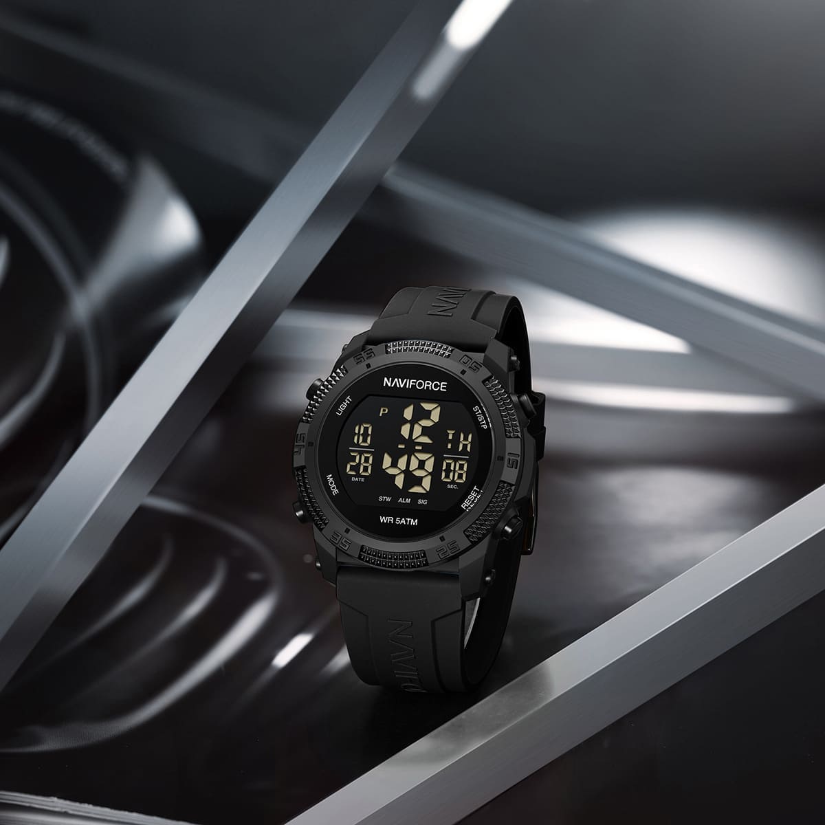 Naviforce Premium Men's LCD Digital Casual And Waterproof Silicone Strap Electronic Watch, NF7104 Black.