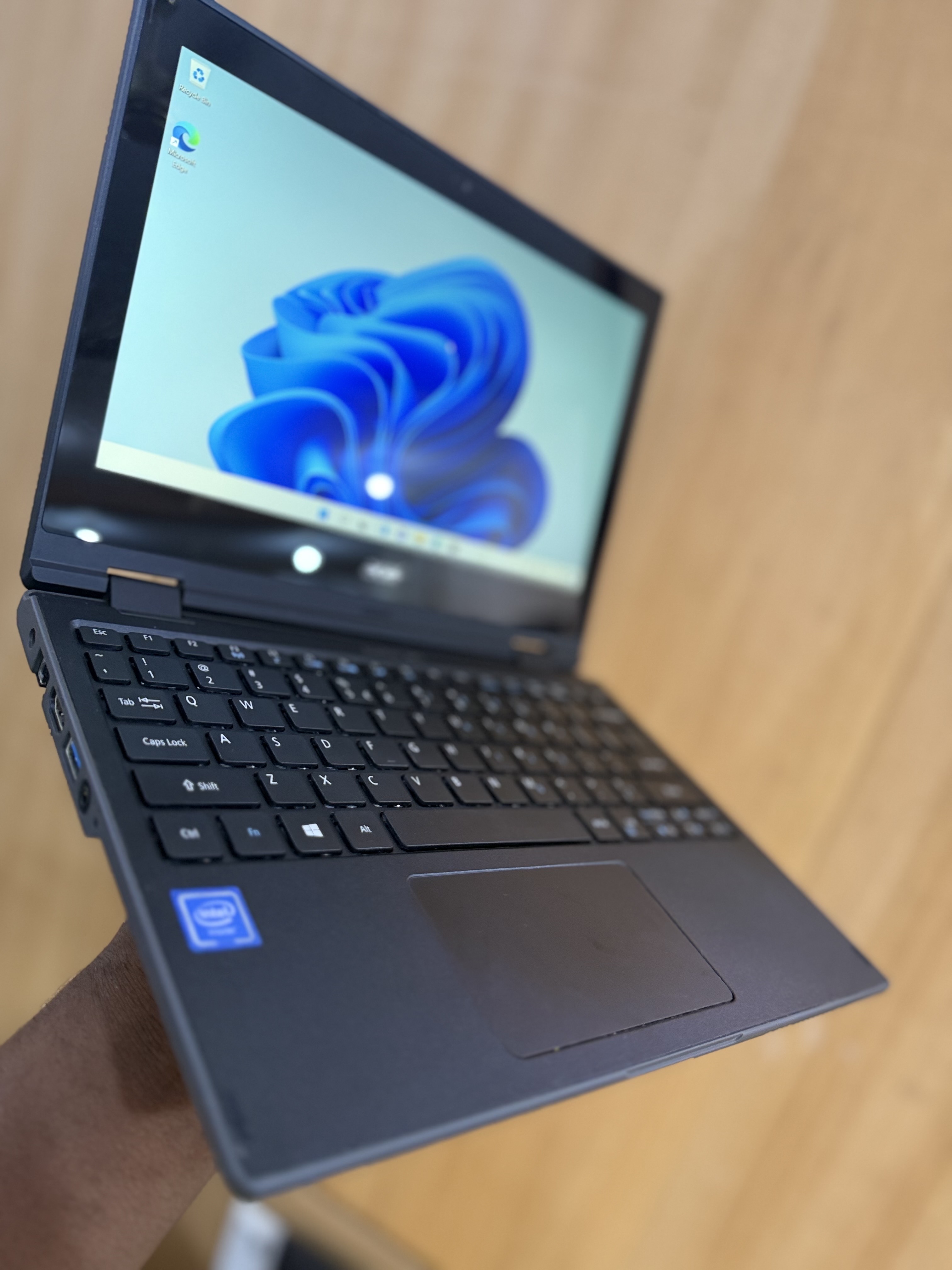 Acer TravelMate Spin B1 B118