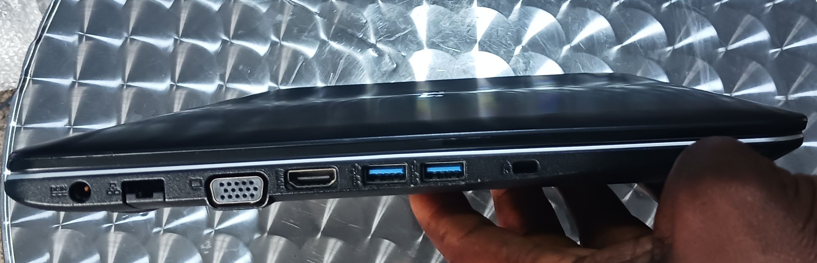 Sleek &amp; Versatile Laptop | HDMI, VGA, USB 3.0 | Great Condition