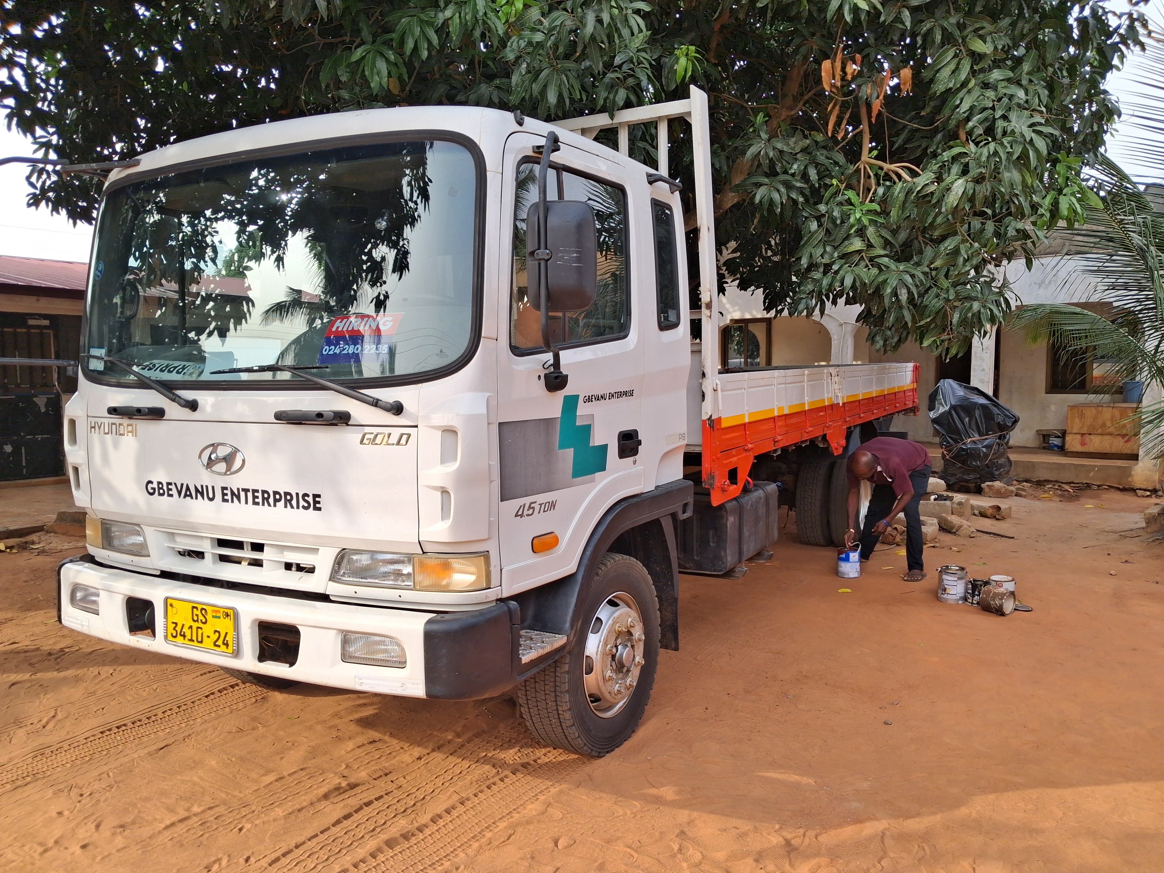 Hyundai Rhino 5 Ton Truck (8Holes)