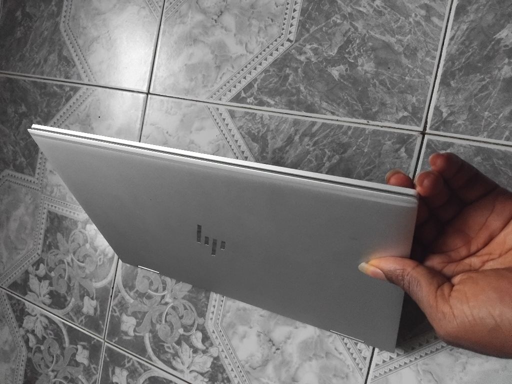 HP ELITEBOOK 1040 G8 32GB RAM 512GB SSD