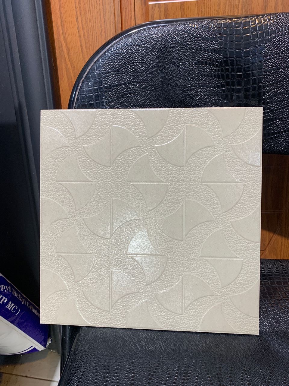 Bathroom floor and outside floor tiles. 30/30cm 8 pcs in a box. Made in India. Gh135 per box