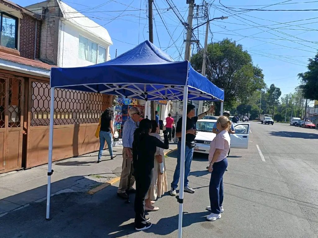 10feet by 10feet foldable tent