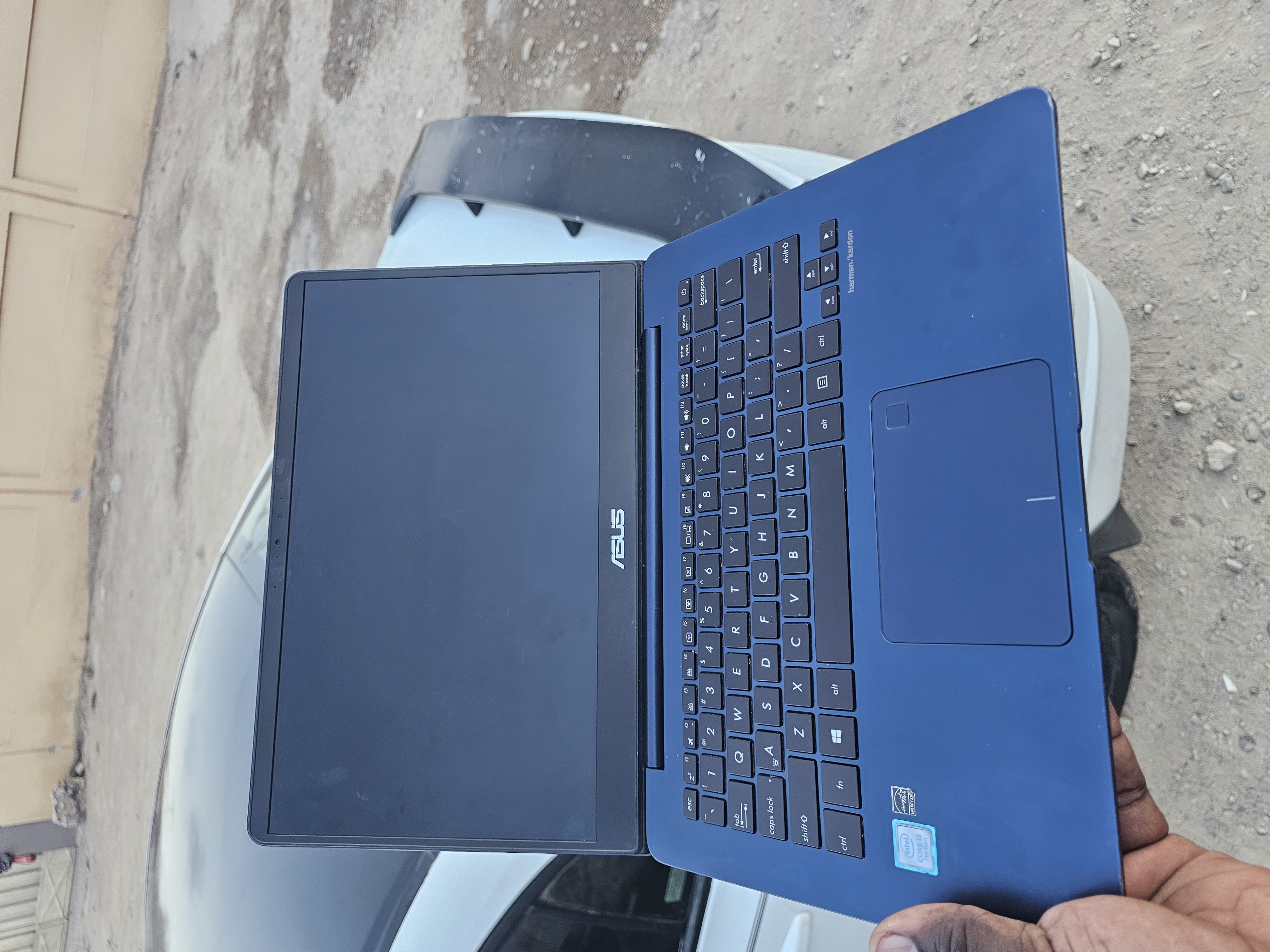 Intel core i3 Asus 14t