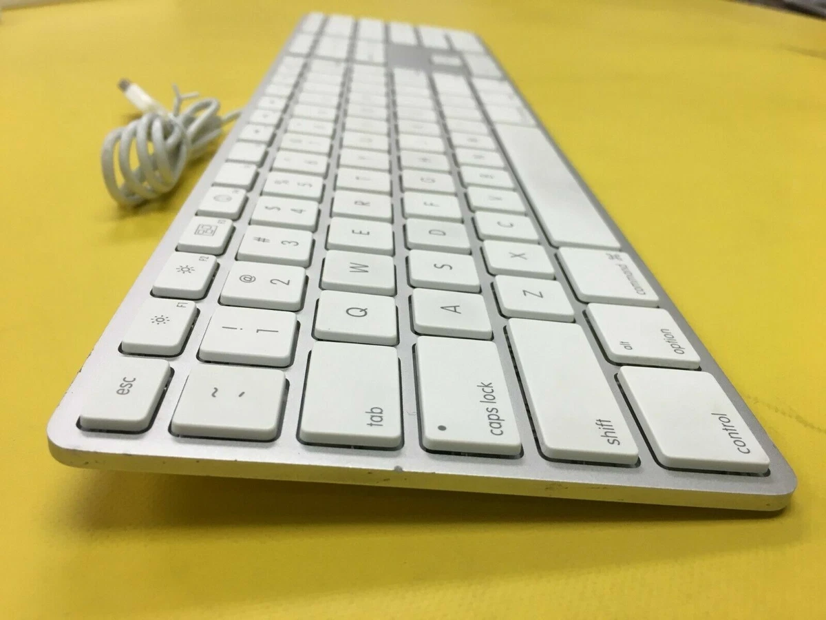 Apple slim USB Wired Keyboard A1243 MB110LL/A Aluminum standard Full Size
