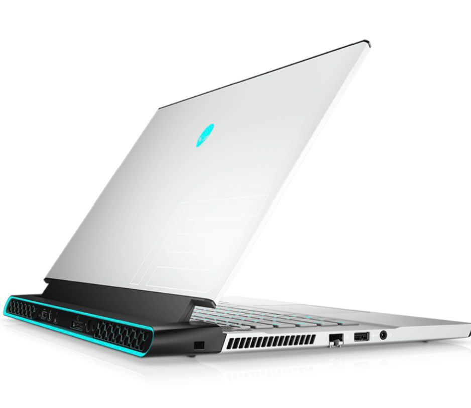 ALIENWARE M17 R2